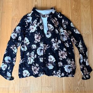 Forever 21 Black and Cream Floral Blouse